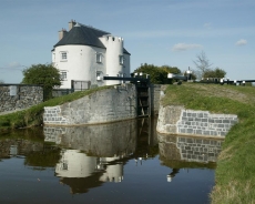 [Gallery] Round House Bolands Lock